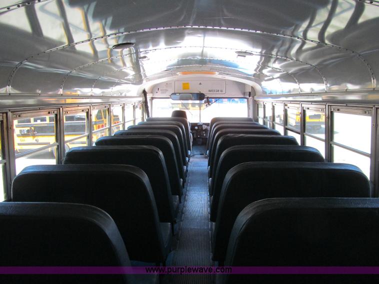 image for item A8365 2000 International Navistar 3800 school bus