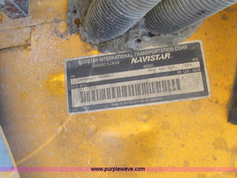 image for item A8365 2000 International Navistar 3800 school bus