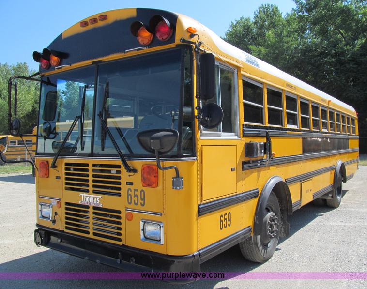 image for item A8367 2003 Thomas Saf-T-Liner school bus