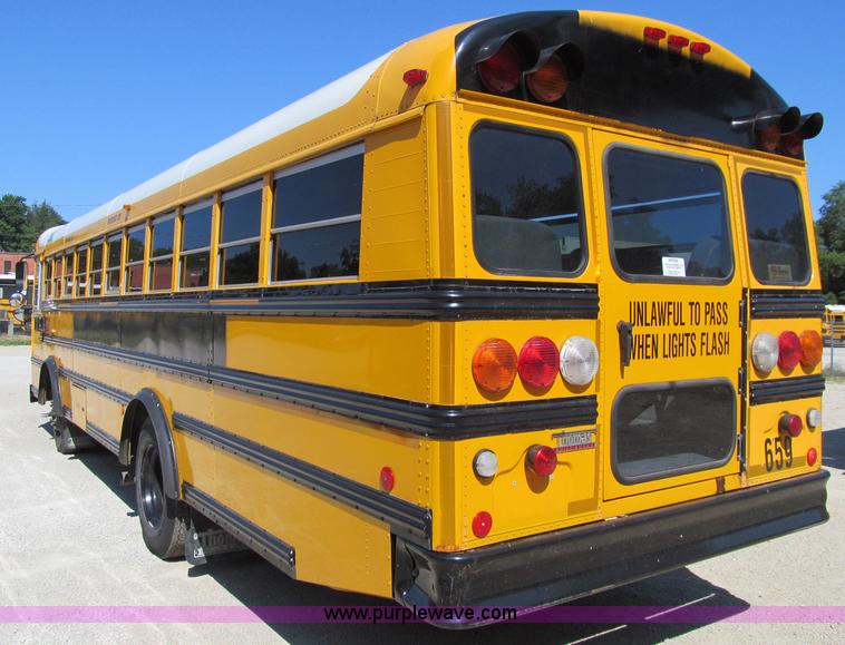 image for item A8367 2003 Thomas Saf-T-Liner school bus