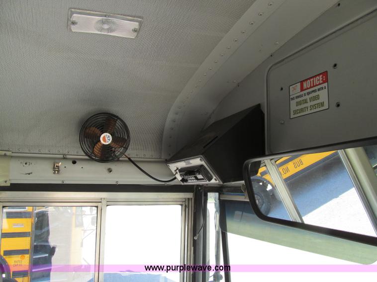 image for item A8367 2003 Thomas Saf-T-Liner school bus