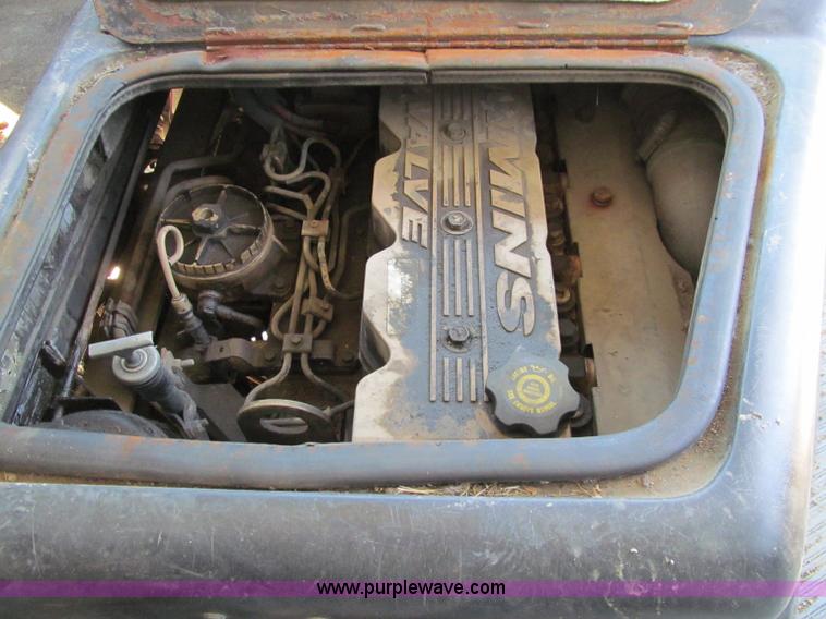 image for item A8367 2003 Thomas Saf-T-Liner school bus