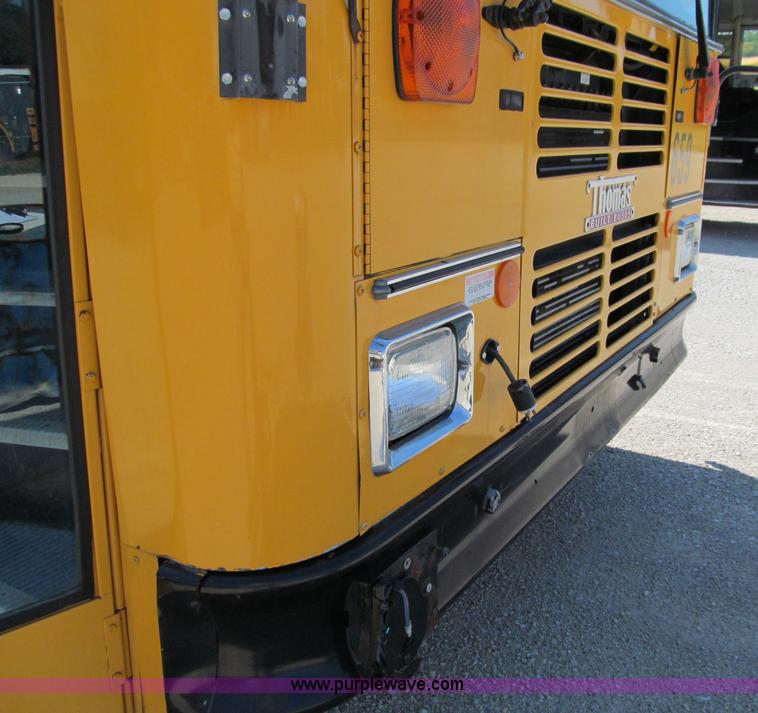 image for item A8367 2003 Thomas Saf-T-Liner school bus