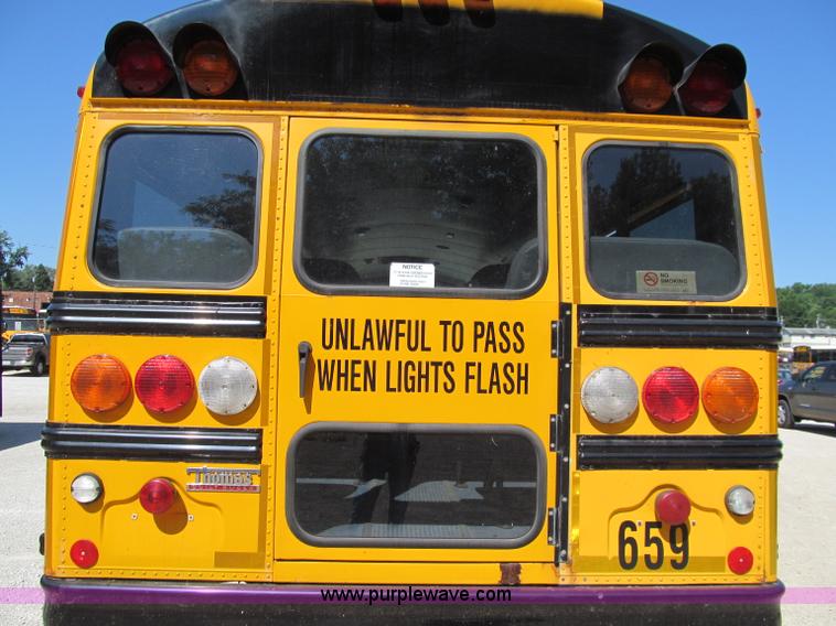 image for item A8367 2003 Thomas Saf-T-Liner school bus