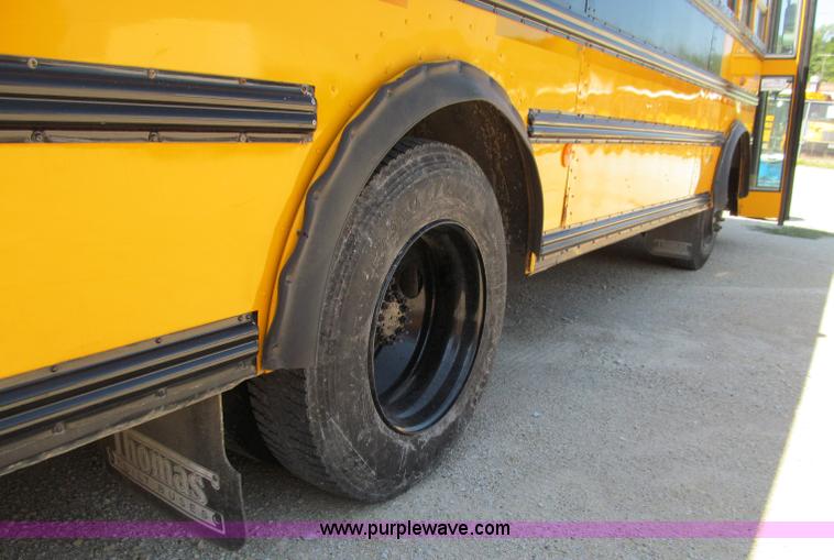 image for item A8367 2003 Thomas Saf-T-Liner school bus