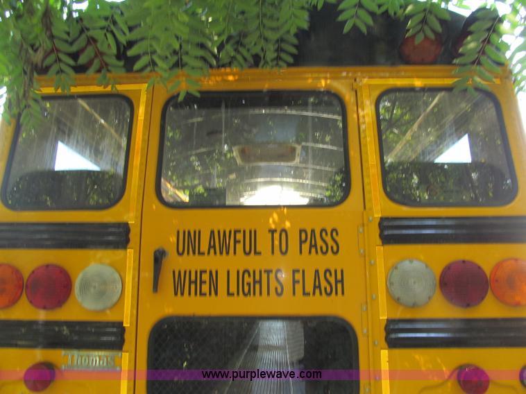 image for item A8368 2001 Thomas Built Saf-T-Liner school bus