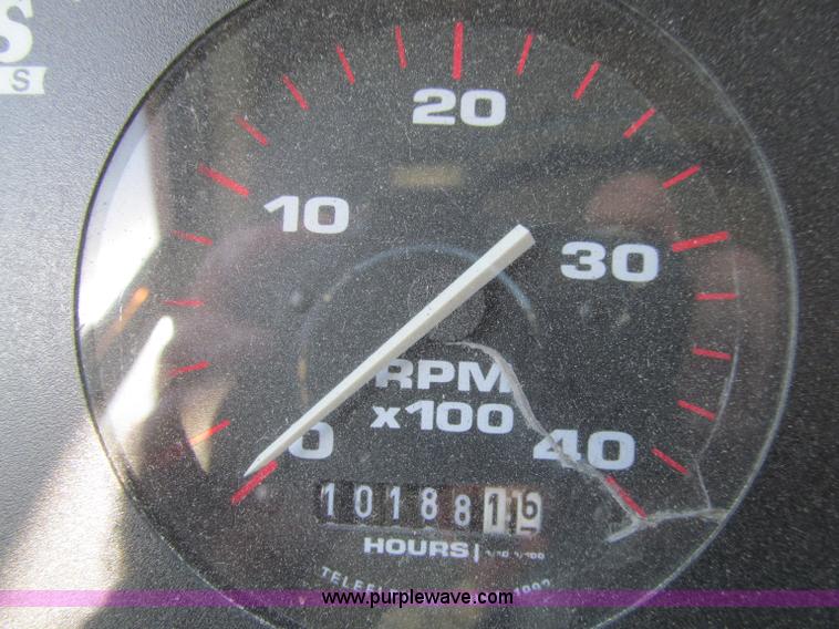 image for item A8368 2001 Thomas Built Saf-T-Liner school bus