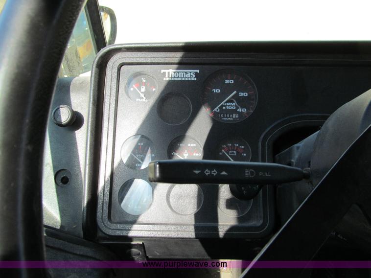 image for item A8368 2001 Thomas Built Saf-T-Liner school bus