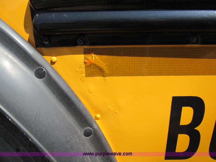 image for item A8368 2001 Thomas Built Saf-T-Liner school bus