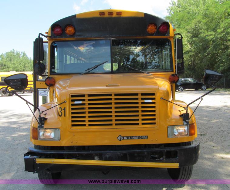 image for item A8369 2000 International Navistar 3800 school bus