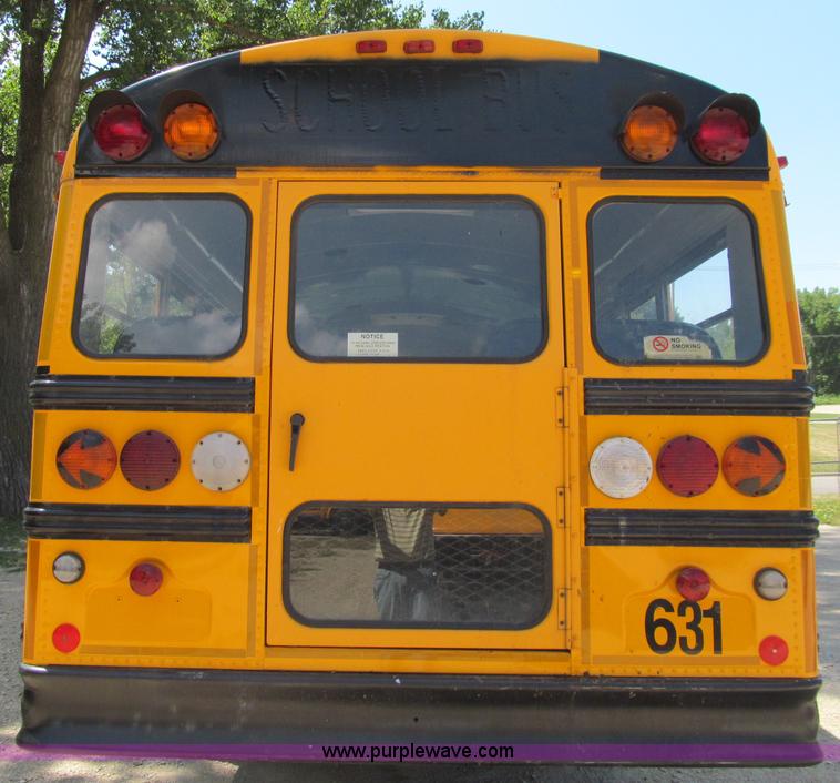 image for item A8369 2000 International Navistar 3800 school bus