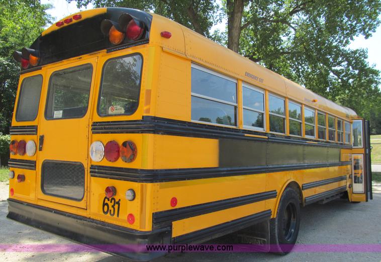 image for item A8369 2000 International Navistar 3800 school bus