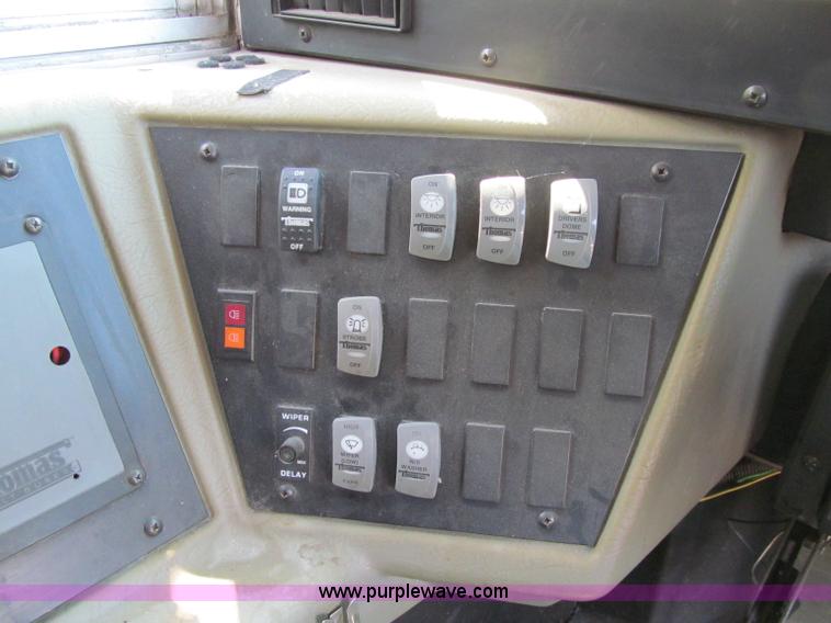 image for item A8369 2000 International Navistar 3800 school bus