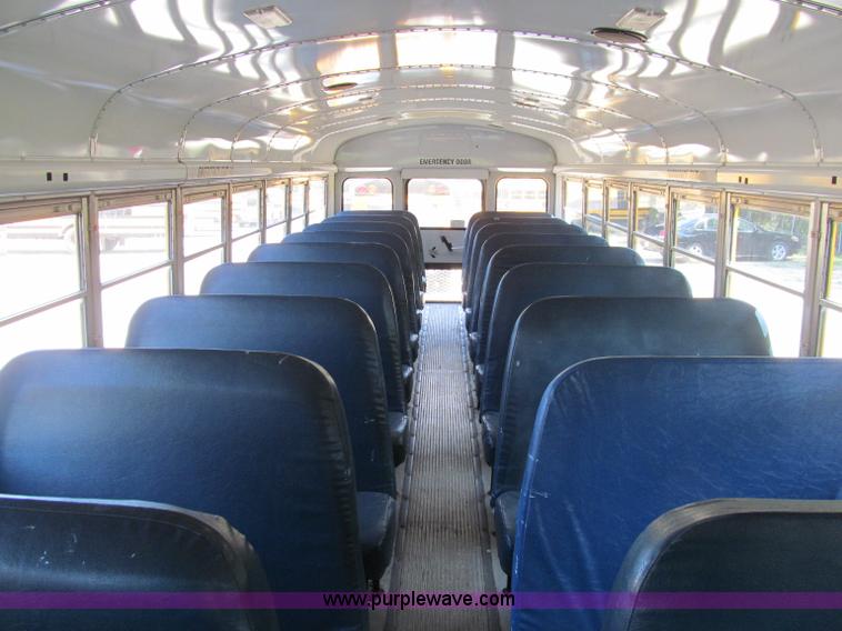 image for item A8369 2000 International Navistar 3800 school bus