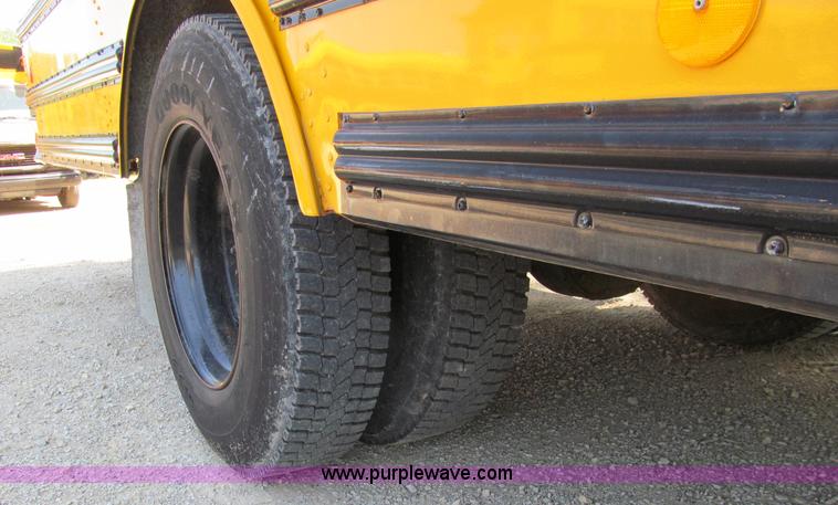 image for item A8369 2000 International Navistar 3800 school bus