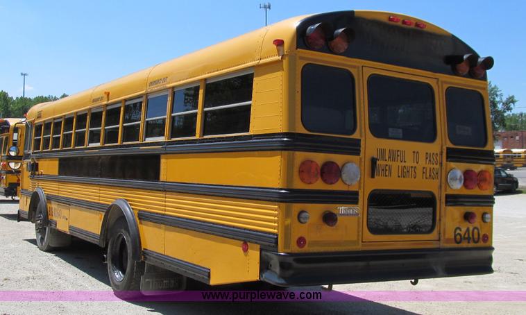 image for item A8370 2001 Thomas Built Saf-T-Liner school bus