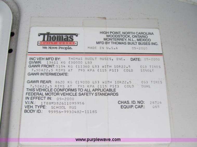 image for item A8370 2001 Thomas Built Saf-T-Liner school bus