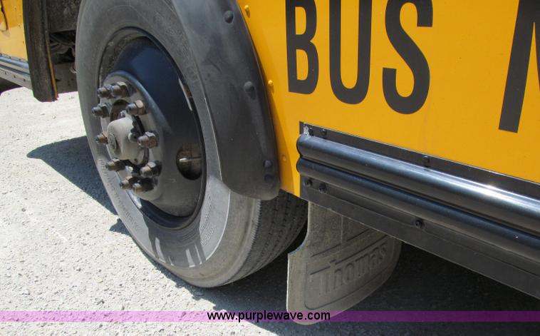 image for item A8370 2001 Thomas Built Saf-T-Liner school bus