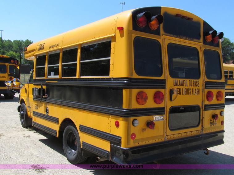image for item A8372 2001 GMC Savana 3500 school bus