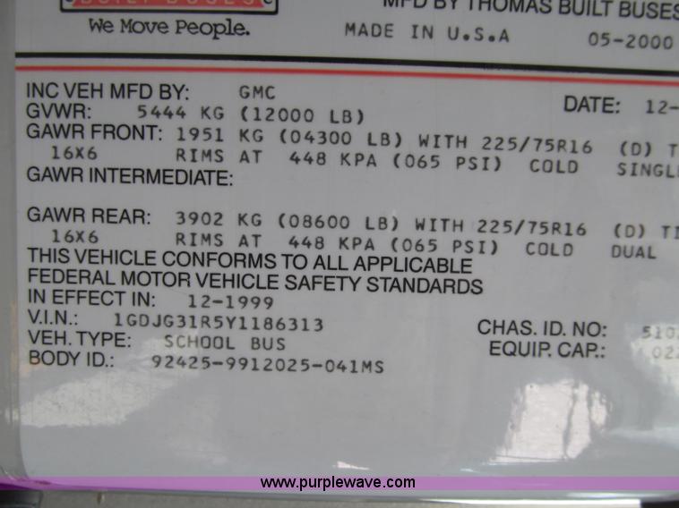 image for item A8372 2001 GMC Savana 3500 school bus