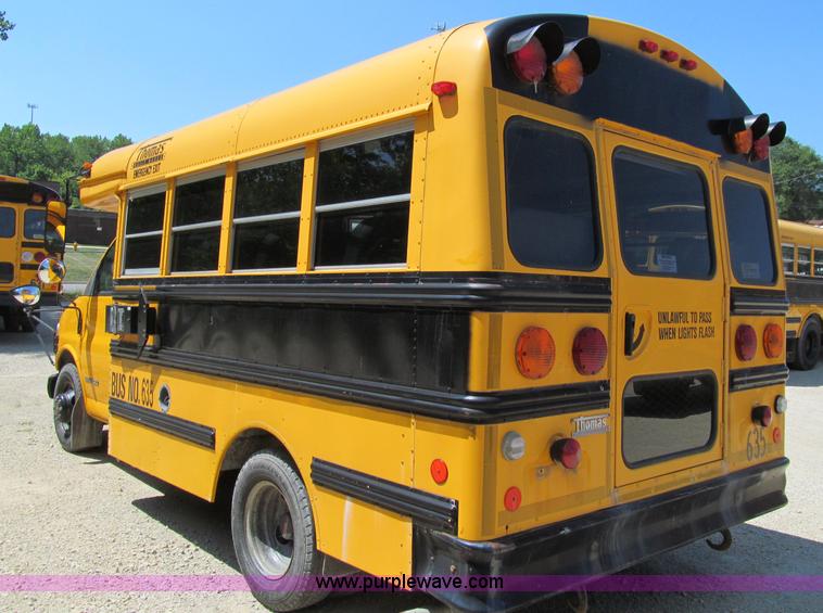 image for item A8373 2000 GMC Savana 3500 school bus