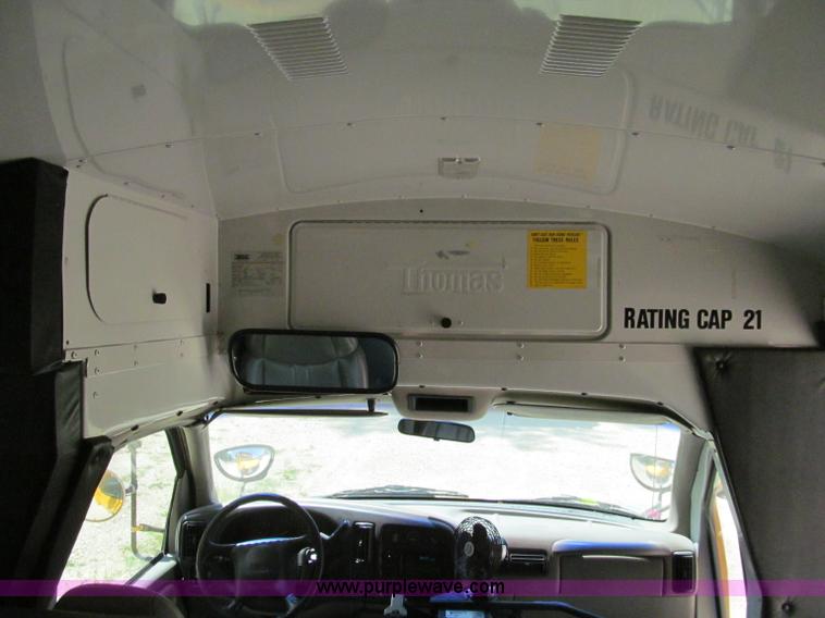 image for item A8373 2000 GMC Savana 3500 school bus