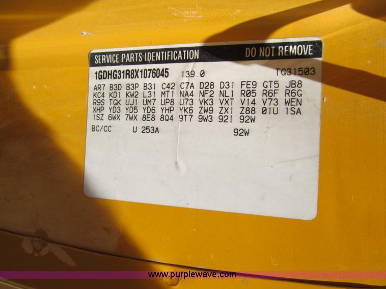 image for item A8373 2000 GMC Savana 3500 school bus