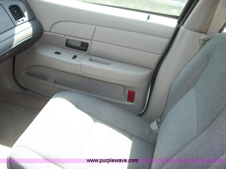 image for item B1380 2008 Ford Crown Victoria Police Interceptor