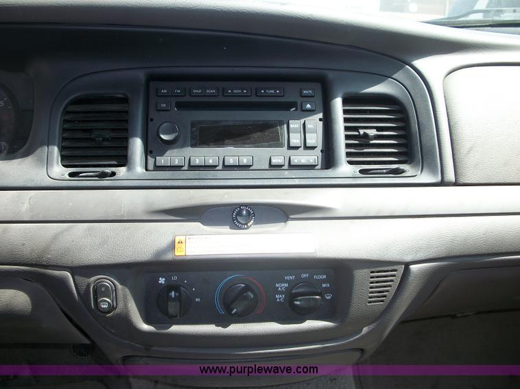 image for item B1380 2008 Ford Crown Victoria Police Interceptor