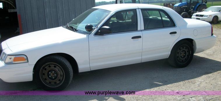 image for item B1408 2009 Ford Crown Victoria Police Interceptor