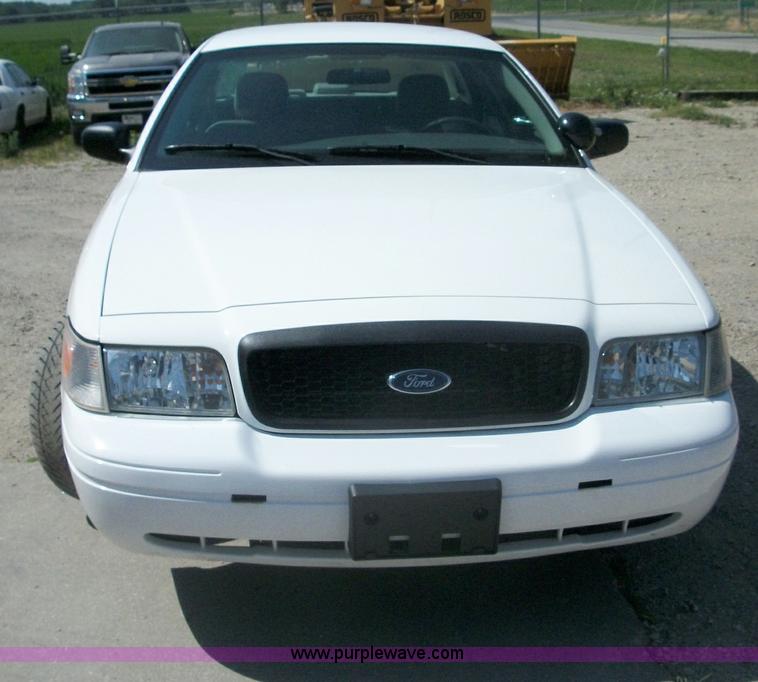 image for item B1408 2009 Ford Crown Victoria Police Interceptor