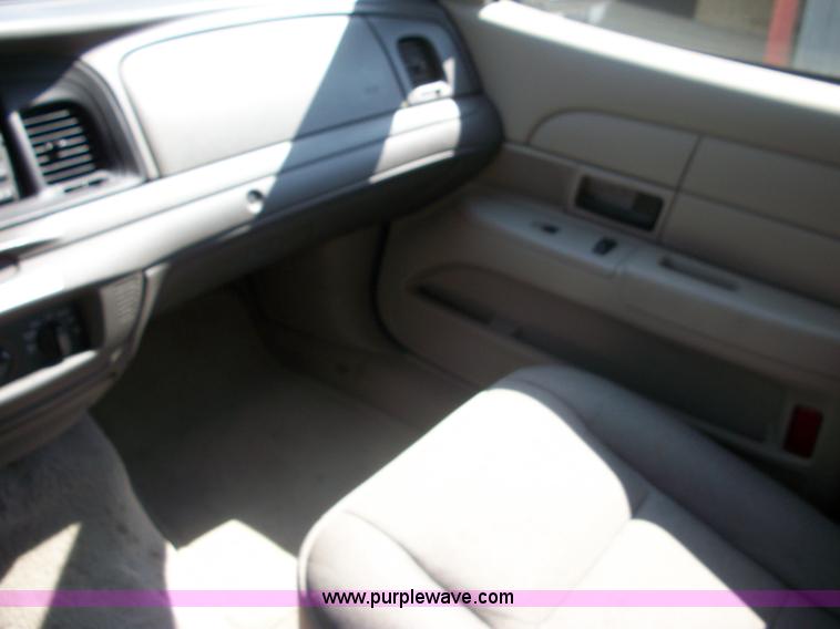 image for item B1408 2009 Ford Crown Victoria Police Interceptor