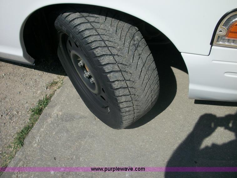 image for item B1408 2009 Ford Crown Victoria Police Interceptor