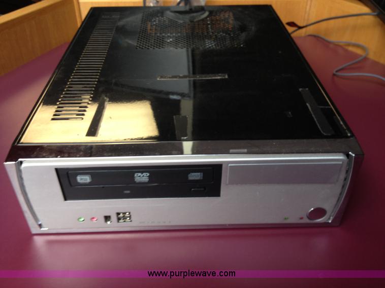 image for item B1420 (107) computers and keyboards