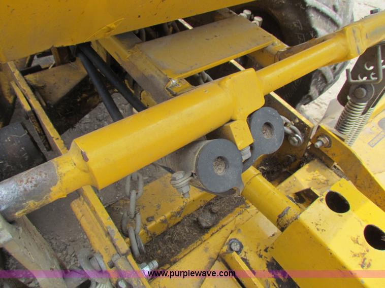 image for item B1425 2006 Hustler 6400 Hill Sider lawn mower