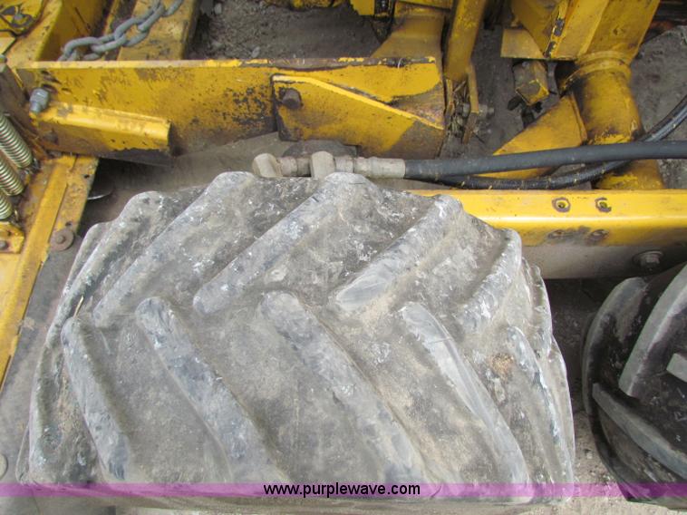 image for item B1425 2006 Hustler 6400 Hill Sider lawn mower