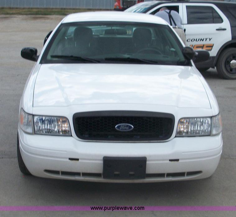 image for item B1426 2009 Ford Crown Victoria Police Interceptor