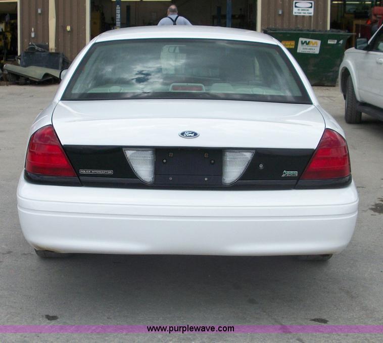 image for item B1426 2009 Ford Crown Victoria Police Interceptor