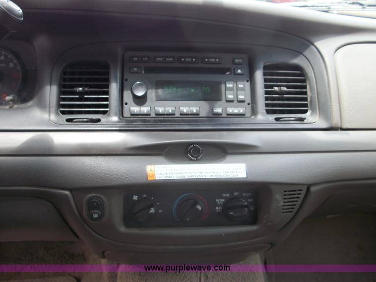 image for item B1426 2009 Ford Crown Victoria Police Interceptor