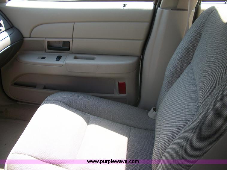 image for item B1426 2009 Ford Crown Victoria Police Interceptor