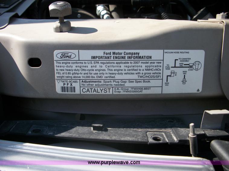 image for item B1427 2007 Ford E450 Super Duty transit bus