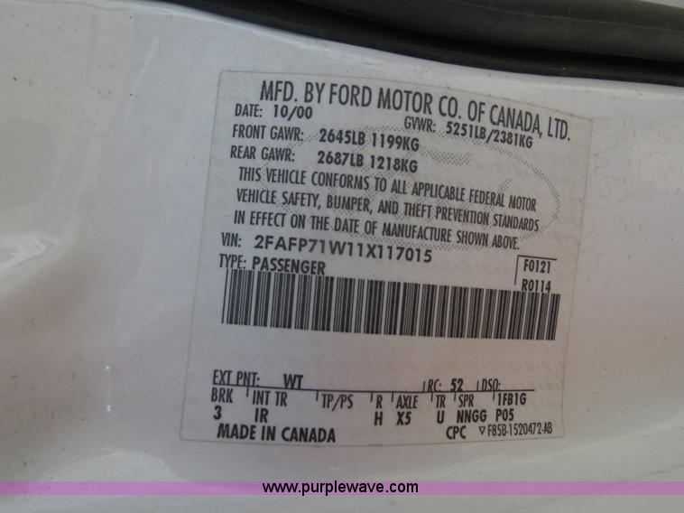 image for item B2433 2001 Ford Crown Victoria Police Interceptor