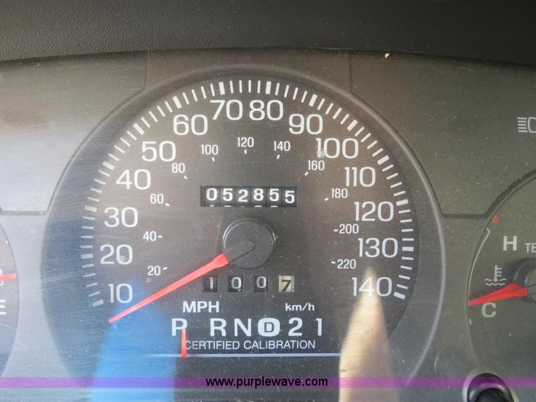 image for item B2433 2001 Ford Crown Victoria Police Interceptor