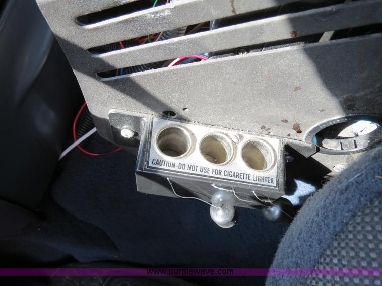 image for item B2433 2001 Ford Crown Victoria Police Interceptor