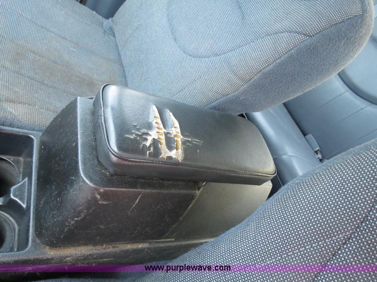 image for item B2433 2001 Ford Crown Victoria Police Interceptor