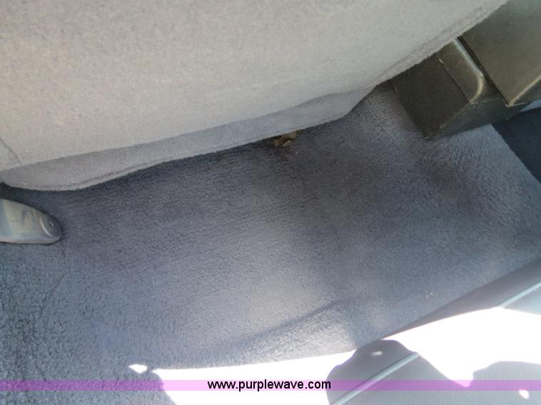 image for item B2433 2001 Ford Crown Victoria Police Interceptor