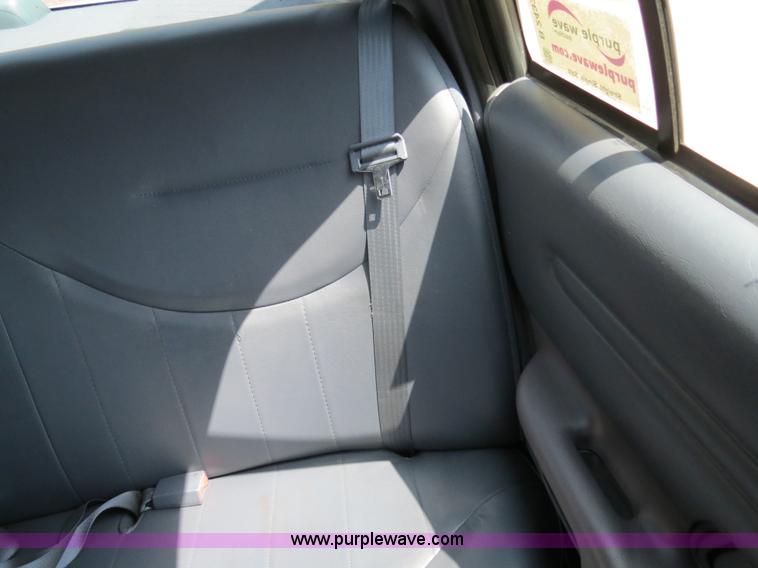 image for item B2433 2001 Ford Crown Victoria Police Interceptor