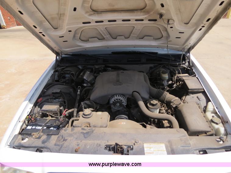 image for item B2433 2001 Ford Crown Victoria Police Interceptor