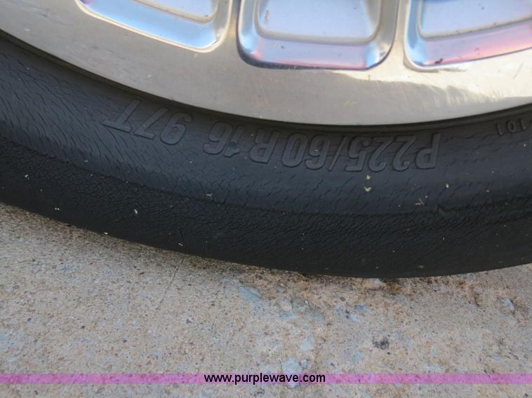 image for item B2433 2001 Ford Crown Victoria Police Interceptor