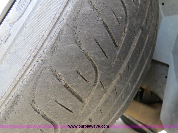 image for item B2433 2001 Ford Crown Victoria Police Interceptor